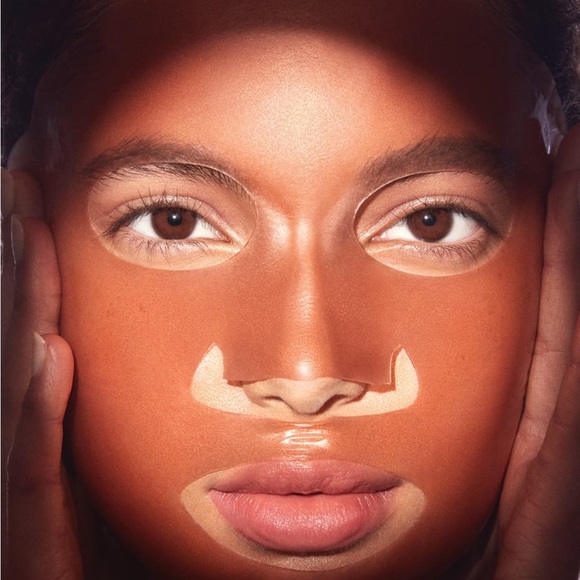 111SKIN ROSE GOLD BRIGHTENING FACIAL TREATMENT MASK 1 mask $32 - Picture 3 of 6